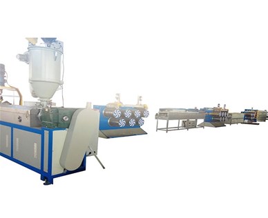 如何調(diào)整漁網(wǎng)拉絲機(jī)拉伸輥的轉(zhuǎn)速？