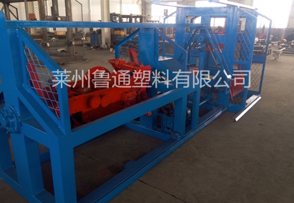 塑料制繩機(jī)